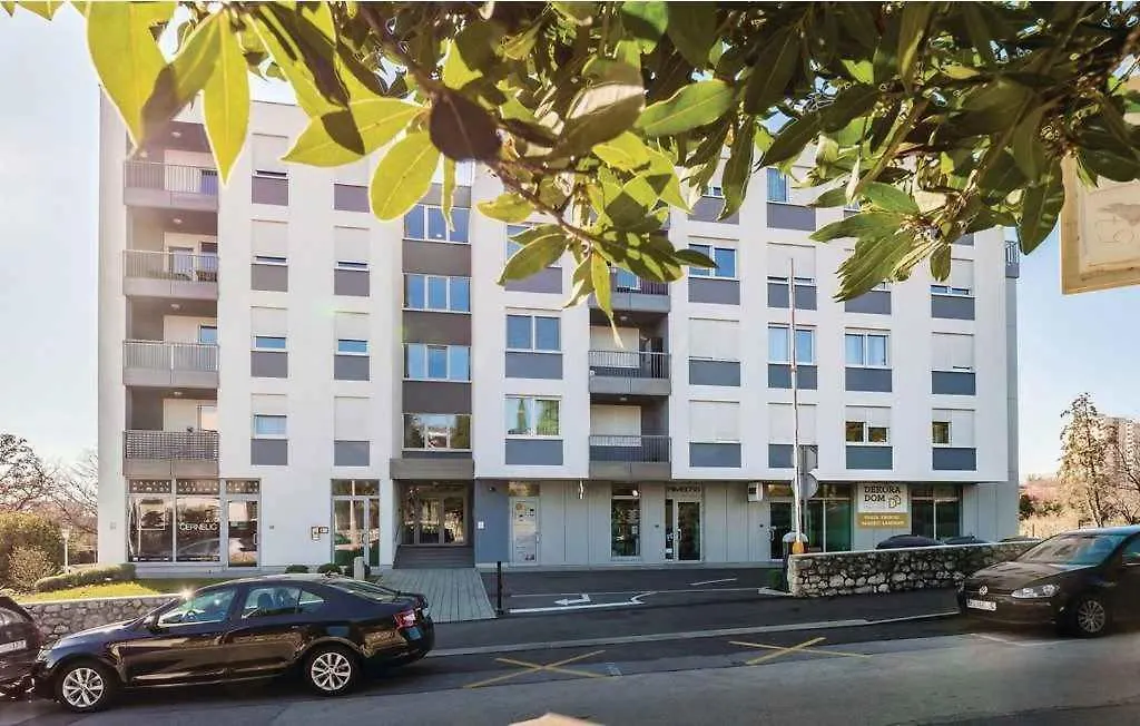 Apartment In Rijeka 38963
